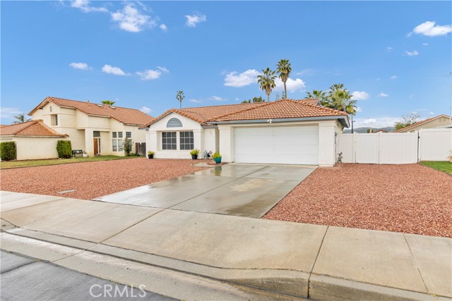 Detail Gallery Image 2 of 41 For 44236 Olive Ave, Hemet,  CA 92544 - 3 Beds | 2 Baths