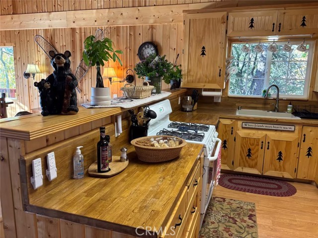 Detail Gallery Image 41 of 70 For 43897 Yosemite Drive, Big Bear Lake,  CA 92315 - 4 Beds | 2 Baths