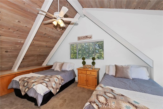 28621 Shenandoah Drive, Lake Arrowhead CA: https://media.crmls.org/medias/61cab5e3-fa3e-4925-84a0-5ffbcda7c35e.jpg