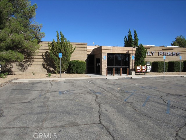 13875 Park Avenue, Victorville, California 92392, ,Commercial Lease,For Rent,13875 Park Avenue,CRHD25015666