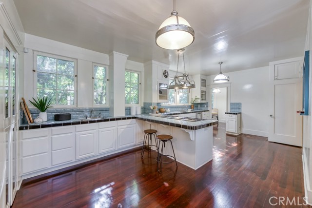 Detail Gallery Image 15 of 66 For 605 E Home Ave, Fresno,  CA 93728 - 5 Beds | 4/1 Baths