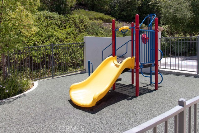 Detail Gallery Image 41 of 41 For 4684 Luna Ct, Calabasas,  CA 91302 - 4 Beds | 4/1 Baths