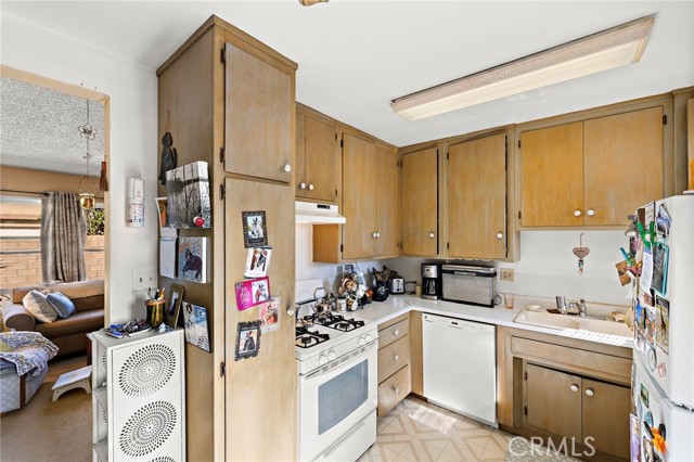 4292 Howard Avenue, Los Alamitos CA: https://media.crmls.org/medias/61cda4a6-4b09-4496-88cf-bde6cdc6fce8.jpg