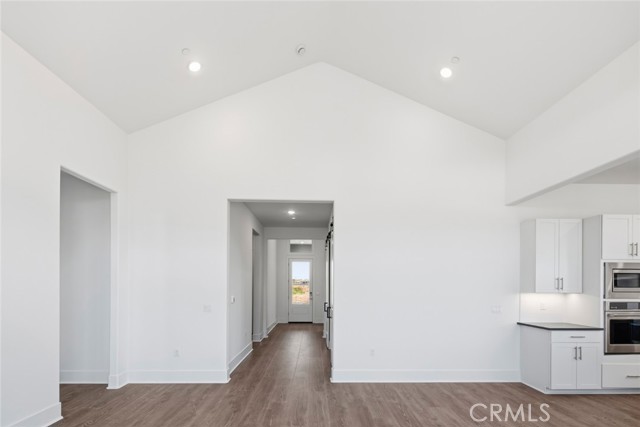 1101 Vinaza Road, Paso Robles CA: https://media.crmls.org/medias/61cdc870-0ad0-4994-a818-6ded9193c27f.jpg