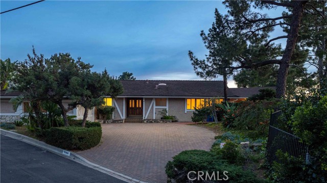 Detail Gallery Image 2 of 63 For 9960 Milburn, Sun Valley,  CA 91352 - 4 Beds | 2 Baths