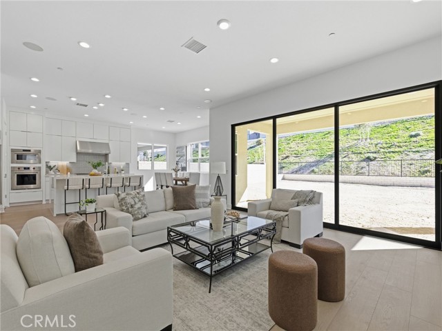 27627 Juniper Lane, Valencia CA: https://media.crmls.org/medias/61cea35c-3833-4df3-a70a-1ce2617a6619.jpg