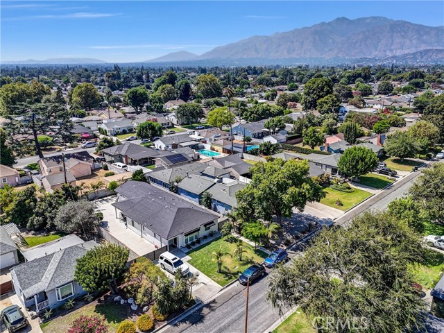 2451 Graydon Avenue, Monrovia CA: https://media.crmls.org/medias/61cf6d63-aac8-4359-bc08-eec2bb546ce8.jpg