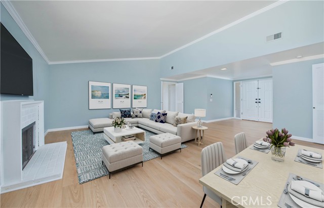 Image 5 of 32 For 12824 Woodley Avenue
