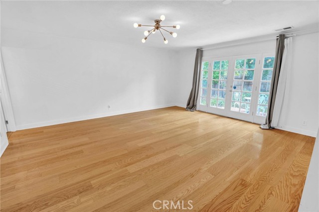 Detail Gallery Image 8 of 25 For 4723 Norwich Avenue, Sherman Oaks,  CA 91403 - 3 Beds | 2 Baths