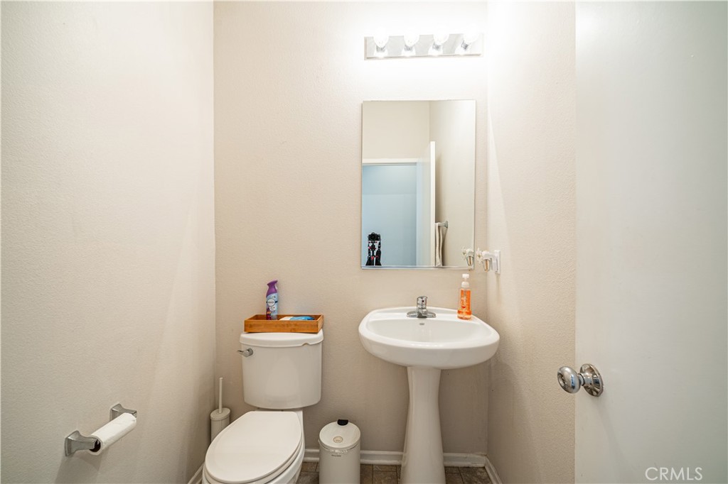 https://media.crmls.org/medias/61d0a808-ac48-4669-a242-85196a1f5326.jpg?preset=X-Large