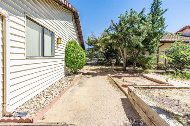 Detail Gallery Image 63 of 75 For 7040 Kenyon Ave, Hesperia,  CA 92345 - 3 Beds | 2/1 Baths