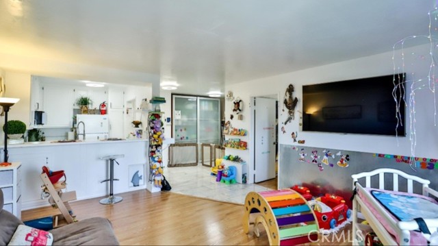 6924 Hyde Park Drive, San Diego CA: https://media.crmls.org/medias/61d15ceb-1790-4712-b7c1-6e9b634cb6fd.jpg