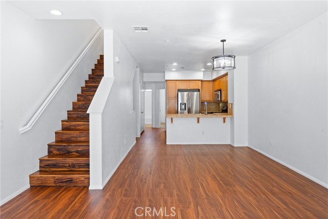 500 N Willowbrook Avenue, Compton CA: https://media.crmls.org/medias/61d1b53f-ce2d-45dc-9371-3047d5d489f3.jpg