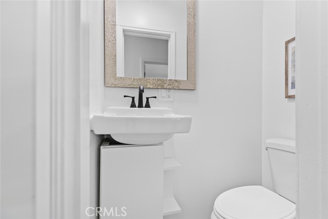 Detail Gallery Image 26 of 68 For 6454 Baird Ave, Reseda,  CA 91335 - 4 Beds | 2/1 Baths