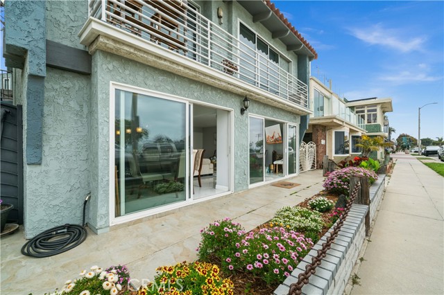 Detail Gallery Image 22 of 32 For 805 Ocean Ave #4,  Seal Beach,  CA 90740 - 3 Beds | 2 Baths