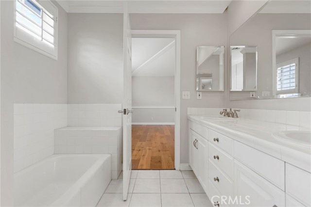 Detail Gallery Image 19 of 34 For 3327 California Ave, Signal Hill,  CA 90755 - 3 Beds | 2/1 Baths