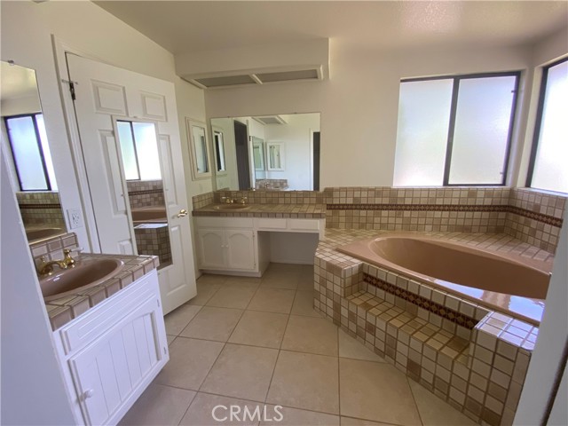 Detail Gallery Image 15 of 30 For 1410 Basel Pl, Riverside,  CA 92506 - 4 Beds | 2/1 Baths