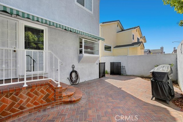 2123 Shelburne Way, Torrance CA: https://media.crmls.org/medias/61d2ae60-d6fa-4cf4-a4fc-705f9040ab07.jpg