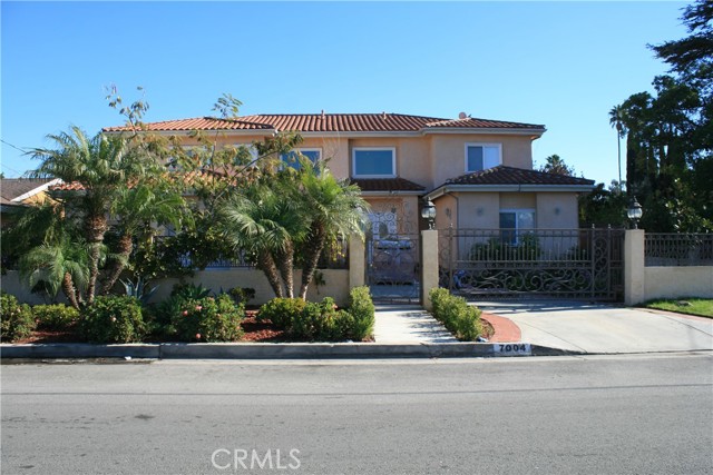 7004 Longridge Avenue, North Hollywood CA: https://media.crmls.org/medias/61d30fa7-c4ea-4f21-8c2b-21cfde95936d.jpg