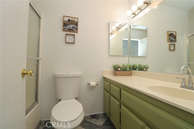Detail Gallery Image 8 of 23 For 37334 55th St, Palmdale,  CA 93552 - 4 Beds | 2 Baths