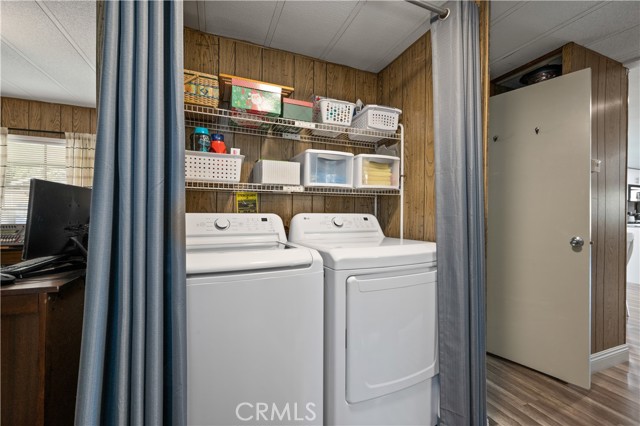 19817 Grand Avenue, Lake Elsinore CA: https://media.crmls.org/medias/61d341a4-8f5a-43d8-9401-1e032b703815.jpg