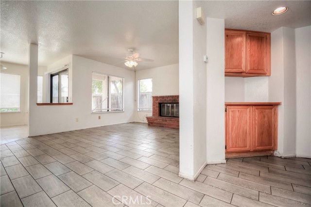 10685 Ridgefield, Moreno Valley CA: https://media.crmls.org/medias/61d376e3-83b5-499a-bbd6-e065972ce5ae.jpg