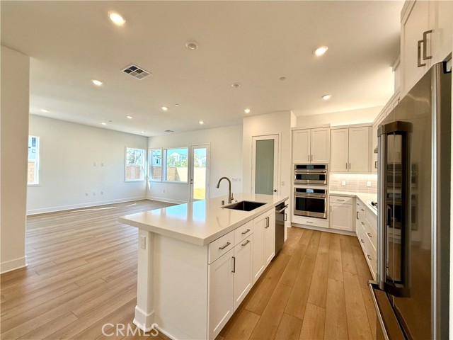 Detail Gallery Image 3 of 24 For 109 Trask, Irvine,  CA 92618 - 4 Beds | 4 Baths