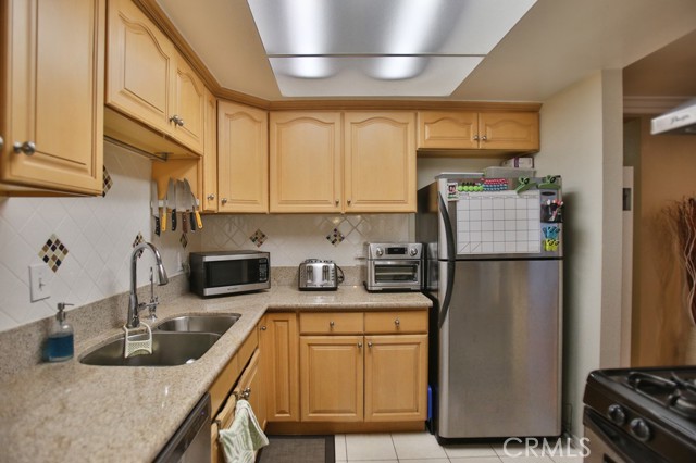 Detail Gallery Image 15 of 28 For 8800 Garden Grove Bld #19,  Garden Grove,  CA 92844 - 2 Beds | 2 Baths