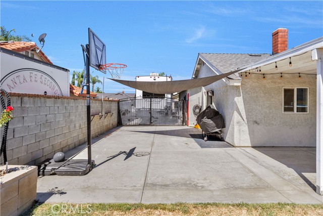731 S Beechwood Avenue, Rialto CA: https://media.crmls.org/medias/61d4e51d-267a-4c8e-96aa-7c26f88e8bd0.jpg
