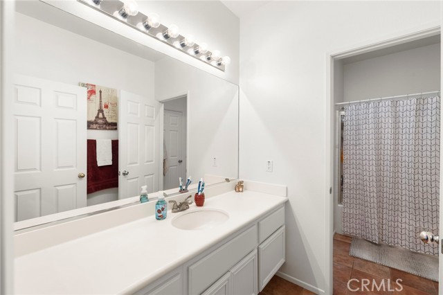 32392 Giverny Court, Winchester CA: https://media.crmls.org/medias/61d529d6-80fc-4fca-a014-f1d4e2196528.jpg
