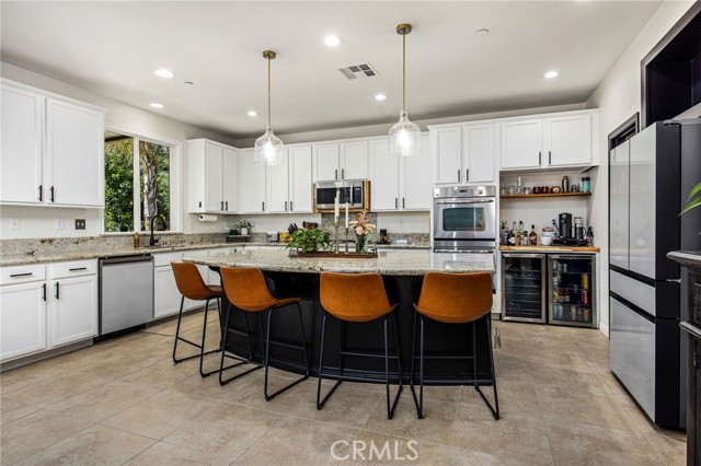 Detail Gallery Image 14 of 69 For 35595 Desert Rose Way, Lake Elsinore,  CA 92532 - 4 Beds | 3 Baths