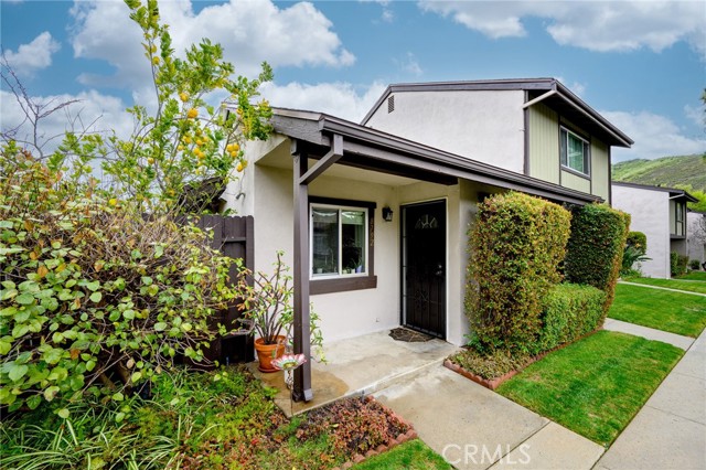 Detail Gallery Image 2 of 25 For 8792 Wyngate St, Sunland,  CA 91040 - 2 Beds | 1 Baths