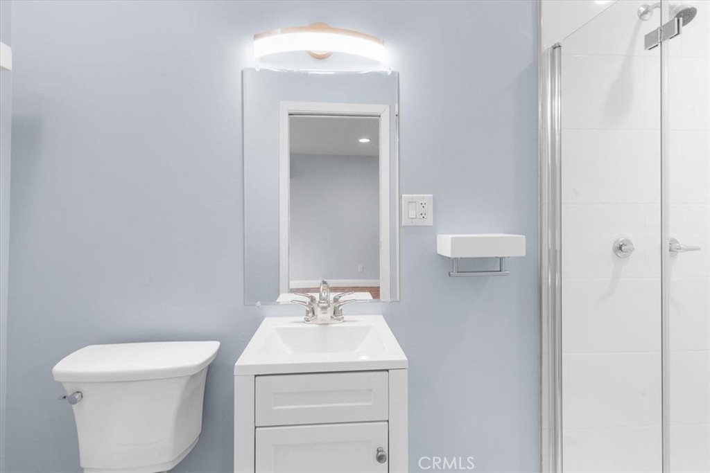 https://media.crmls.org/medias/61d5ac5d-b376-4c66-8aa5-0ee6a0b680e5.jpg?preset=X-Large