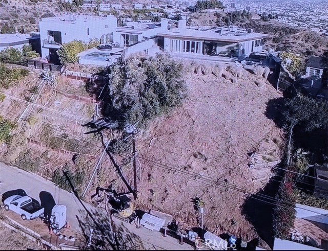 Detail Gallery Image 3 of 8 For 8220 Mannix Dr, Los Angeles,  CA 90046 - – Beds | – Baths