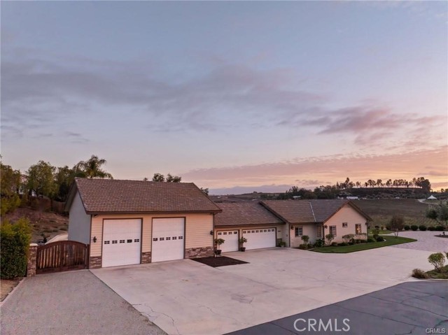 Detail Gallery Image 4 of 37 For 39581 Sperry Ct, Temecula,  CA 92591 - 4 Beds | 3 Baths