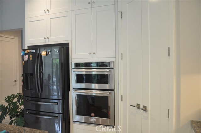 100 Rusina, Irvine CA: https://media.crmls.org/medias/61d9a922-d11a-4f22-a4e6-b92306491fd1.jpg