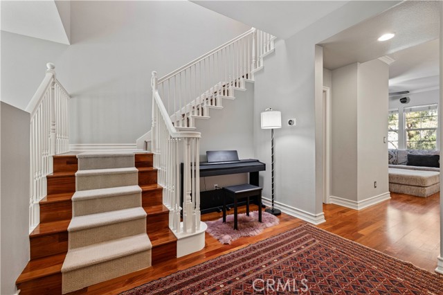 23402 Brookdale Lane, Valencia CA: https://media.crmls.org/medias/61dba271-d329-4ef1-aa0c-323330e3a970.jpg