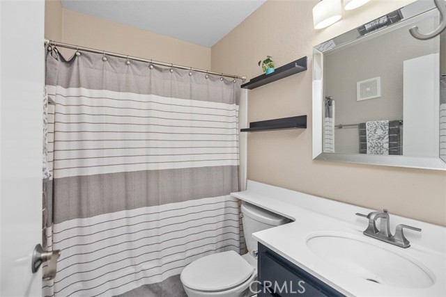 5 Largo Street, Laguna Niguel CA: https://media.crmls.org/medias/61dc03aa-109d-42f2-b890-d7378aa59da1.jpg