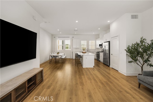 Detail Gallery Image 9 of 34 For 935 E Mason Ln #52,  Anaheim,  CA 92805 - 2 Beds | 2/1 Baths