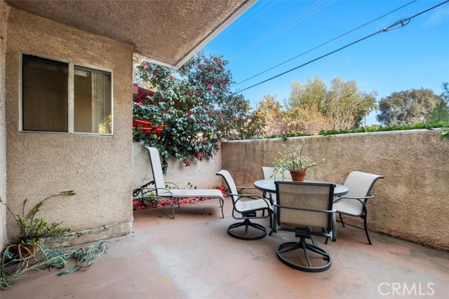Detail Gallery Image 11 of 19 For 4487 Colbath #101,  Sherman Oaks,  CA 91423 - 1 Beds | 1 Baths