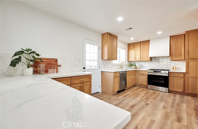 1403 N Siesta Avenue, La Puente CA: https://media.crmls.org/medias/61dcebb0-3c1c-4a92-88f2-e502b28008b6.jpg