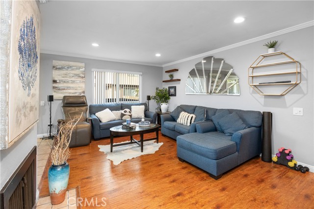 Front Image Thumbnail for CRIG25254924