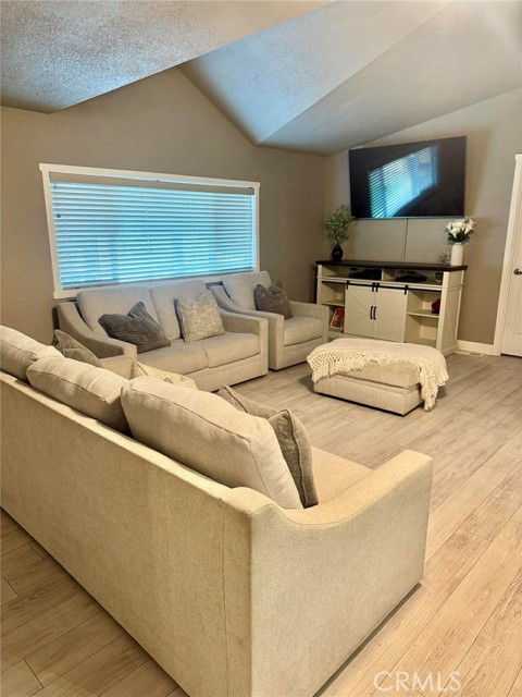 Image 5 of 31 For 627 Ventura  