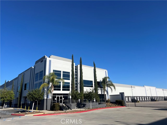 1680 Eastridge Avenue, Riverside, California 92507, ,Commercial Lease,For Rent,1680 Eastridge Avenue,CRCV25044978