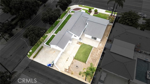 1302 N San Antonio Avenue, Upland CA: https://media.crmls.org/medias/61de3d4a-fae8-4533-a5ad-c7da8f19e1e2.jpg