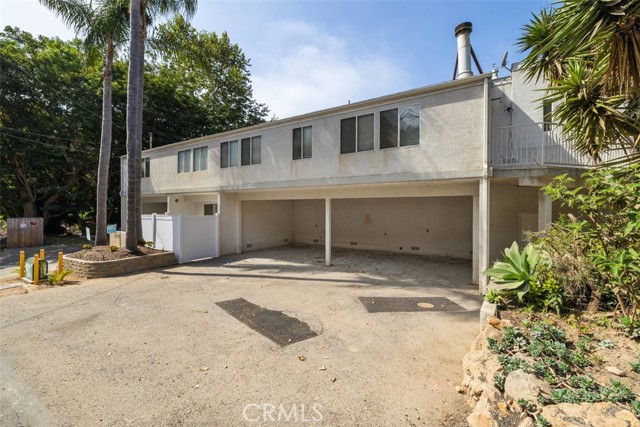 3709 Las Flores Canyon Road, Malibu CA: https://media.crmls.org/medias/61deaa3c-43af-40ad-ac3e-18677e792add.jpg