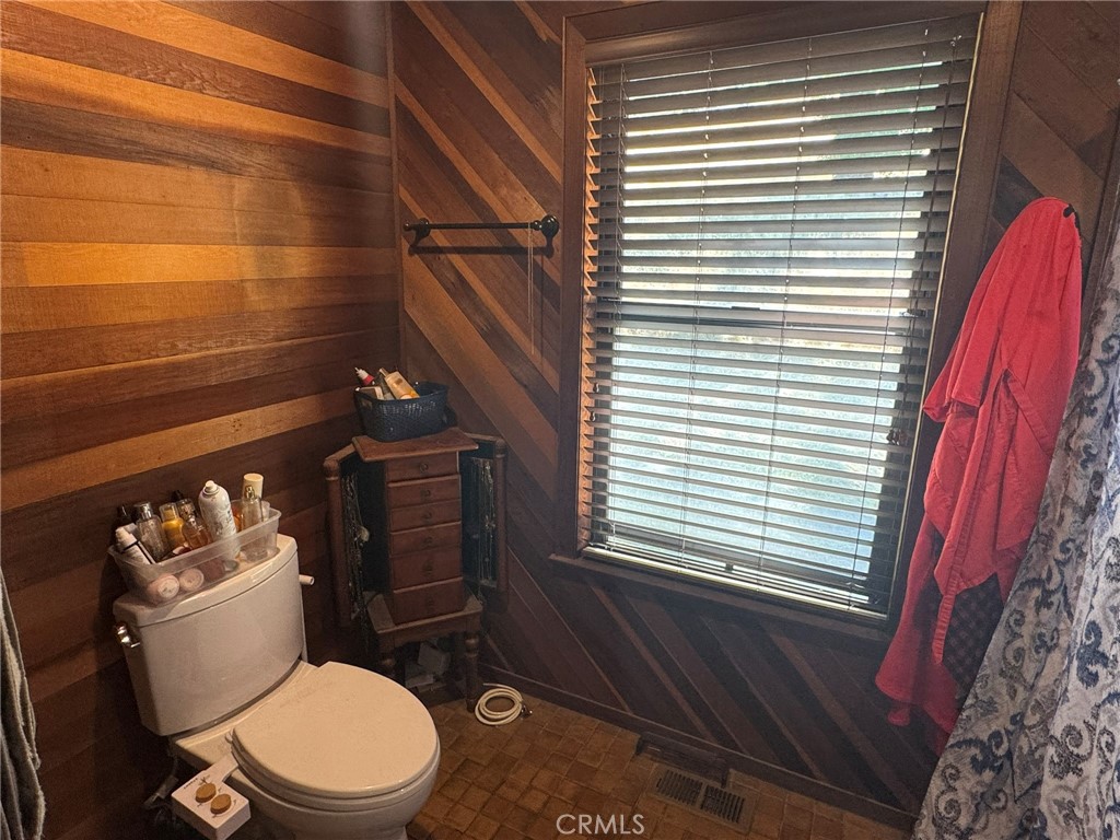 https://media.crmls.org/medias/61df3858-0675-4e03-a458-1be644e4ff73.jpg?preset=X-Large