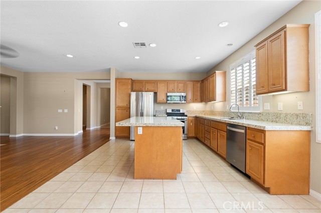 Detail Gallery Image 11 of 45 For 26135 Palm Breeze Ln, Menifee,  CA 92586 - 2 Beds | 2 Baths