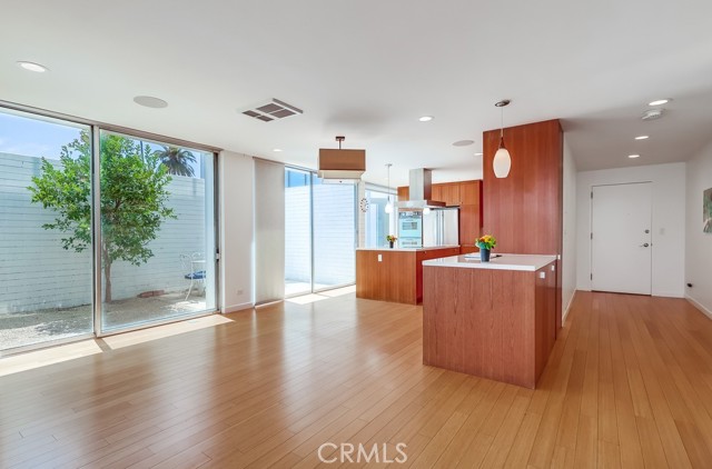 Detail Gallery Image 12 of 75 For 2999 E Ocean Bld, Long Beach,  CA 90803 - – Beds | – Baths