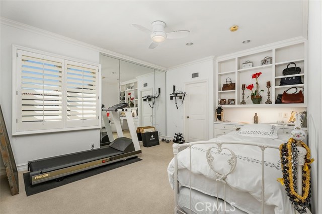 49 Cambria Drive, Corona del Mar CA: https://media.crmls.org/medias/61e0d37d-2101-4d5b-9ce8-820767b591d5.jpg